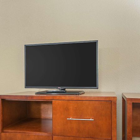 Comfort Suites Batesville Bagian luar foto