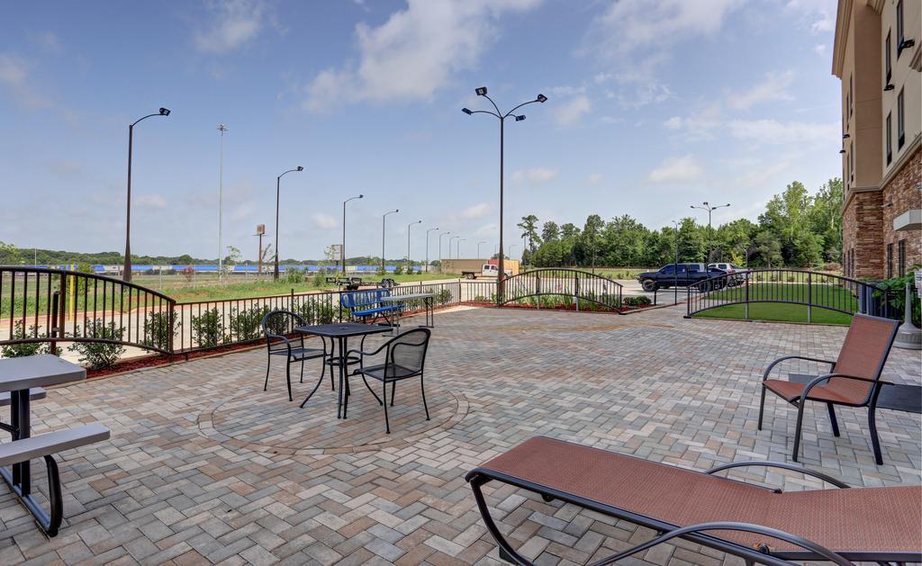 Comfort Suites Batesville Bagian luar foto