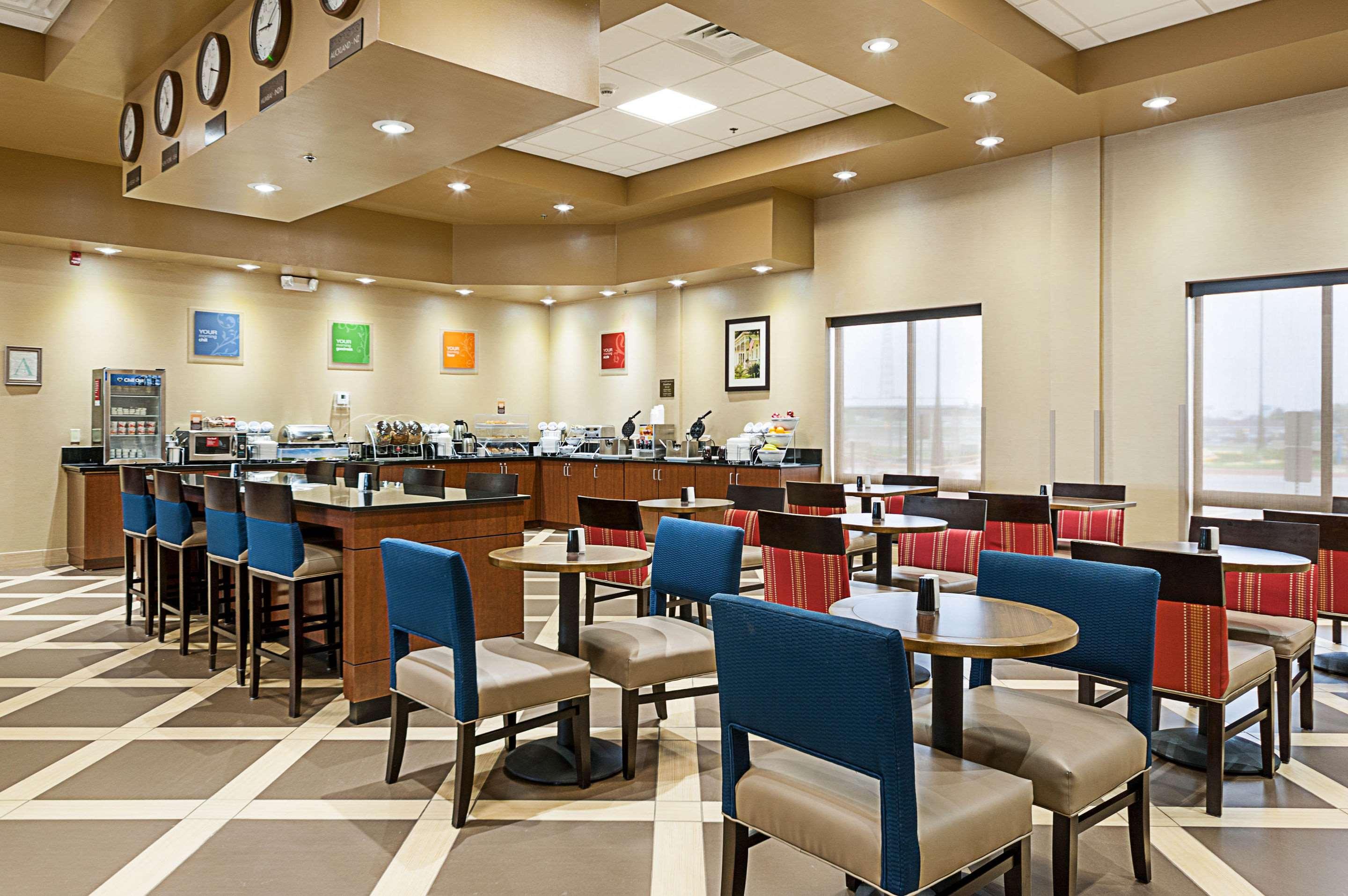 Comfort Suites Batesville Bagian luar foto