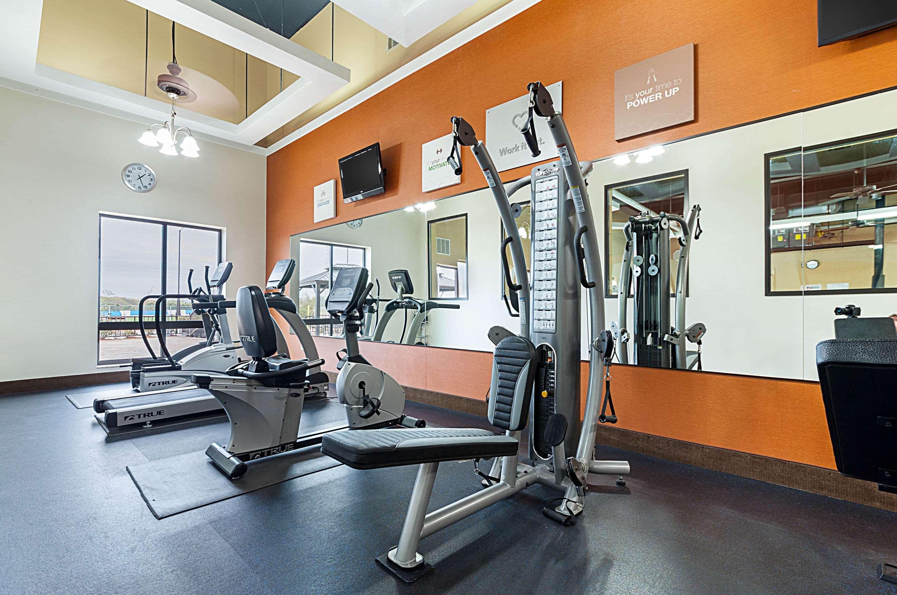 Comfort Suites Batesville Bagian luar foto