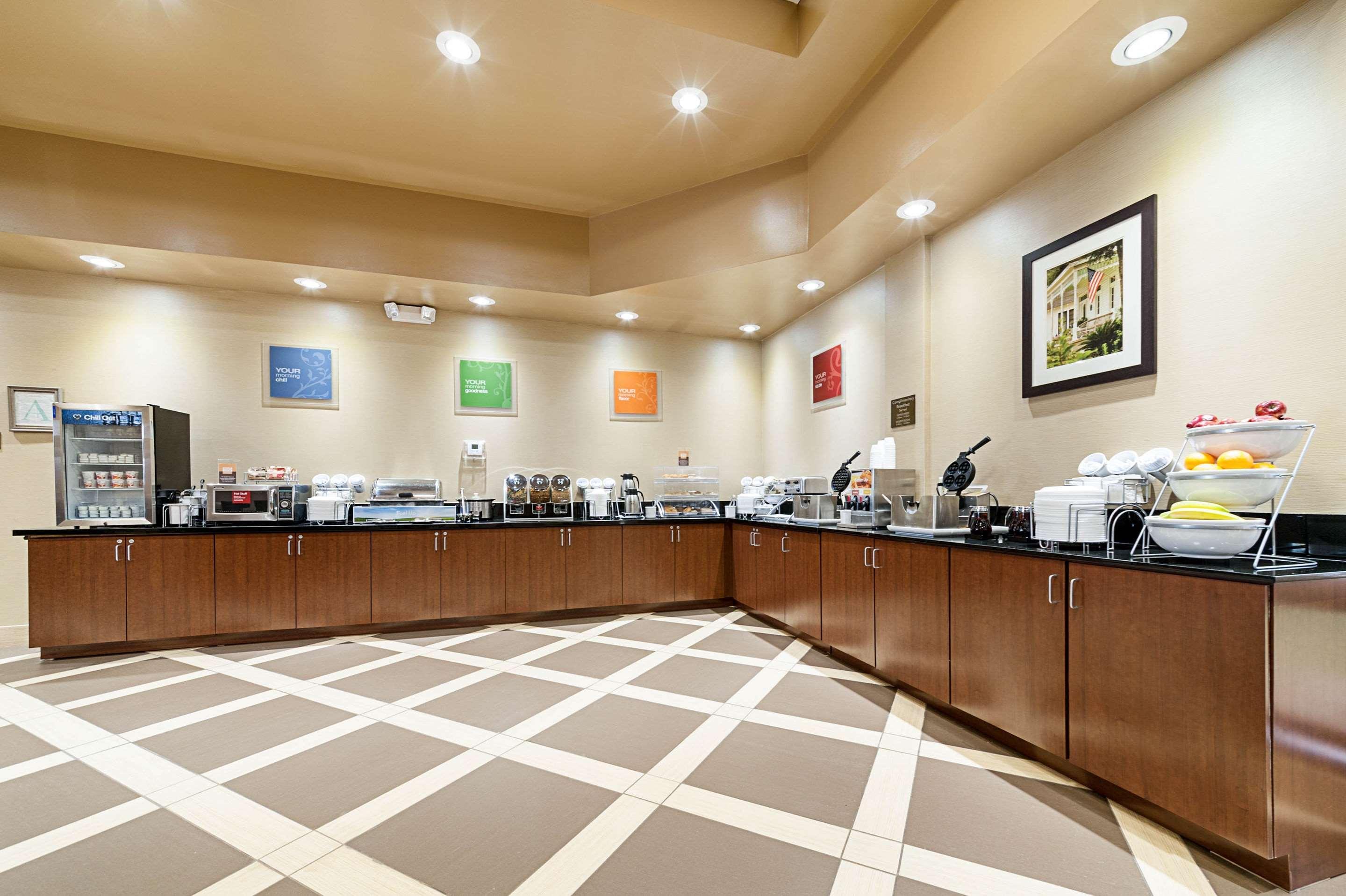 Comfort Suites Batesville Bagian luar foto