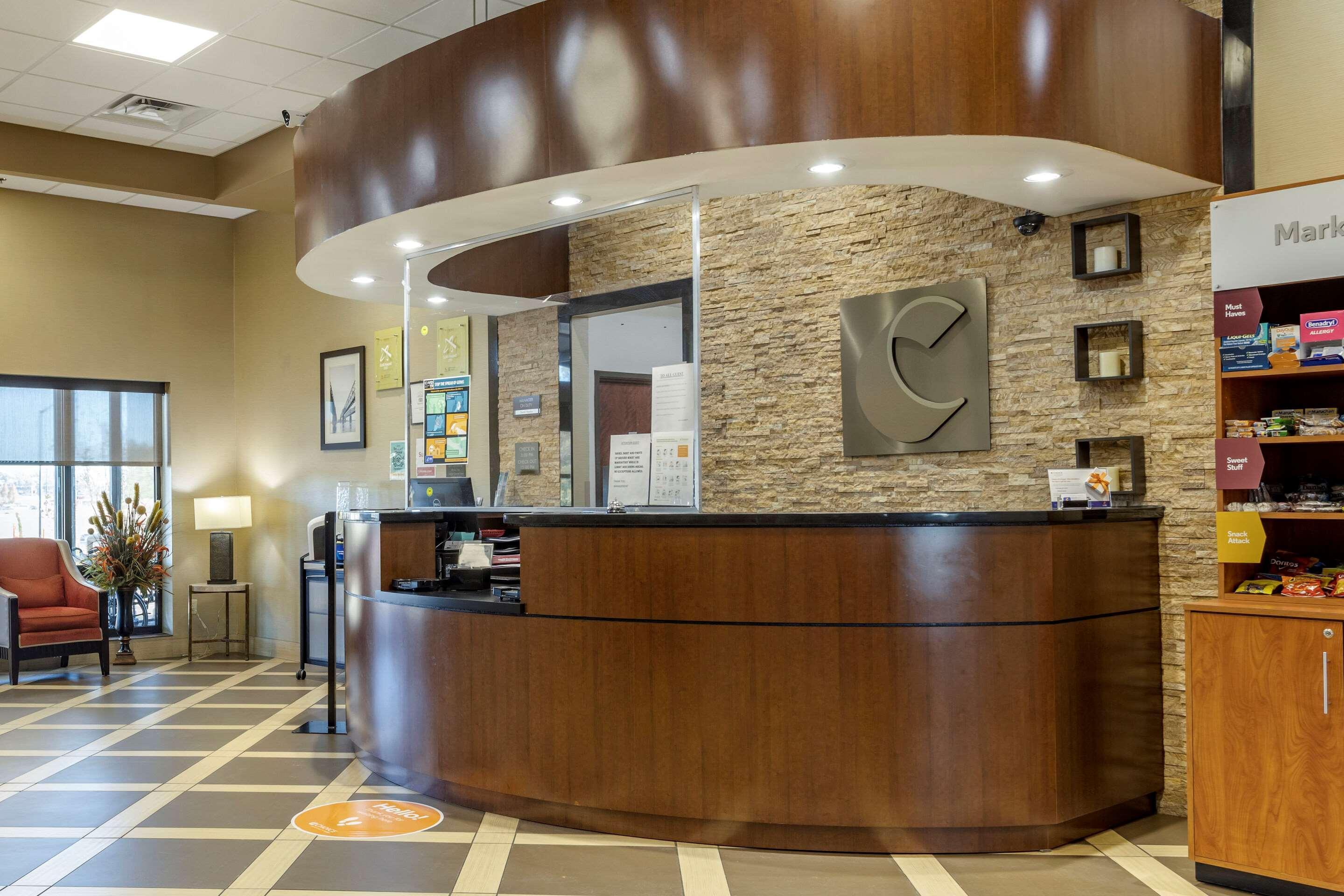 Comfort Suites Batesville Bagian luar foto