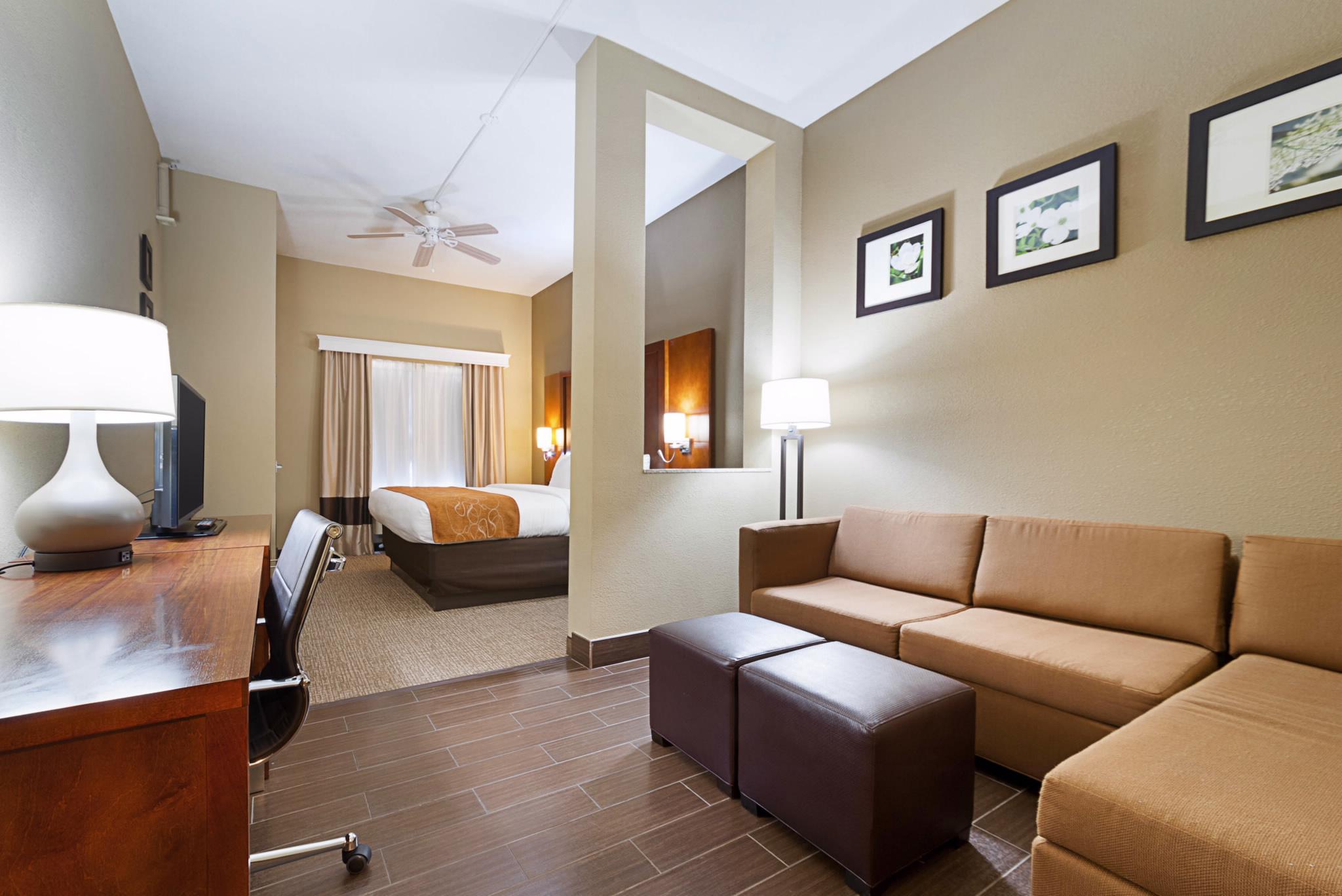 Comfort Suites Batesville Bagian luar foto